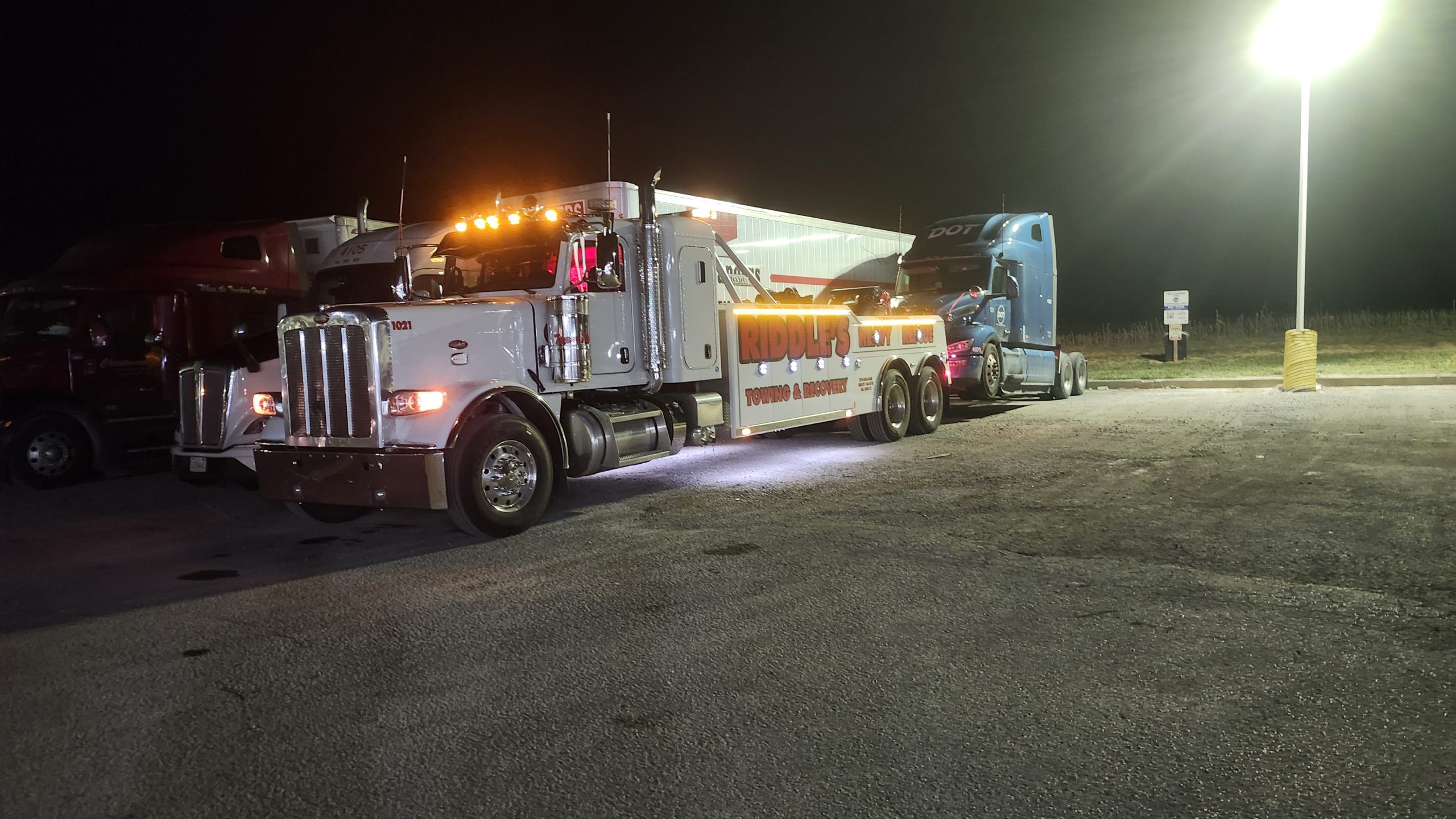 Riddle's 24 Hour Towing & Lockout, Llc Gallery (10)