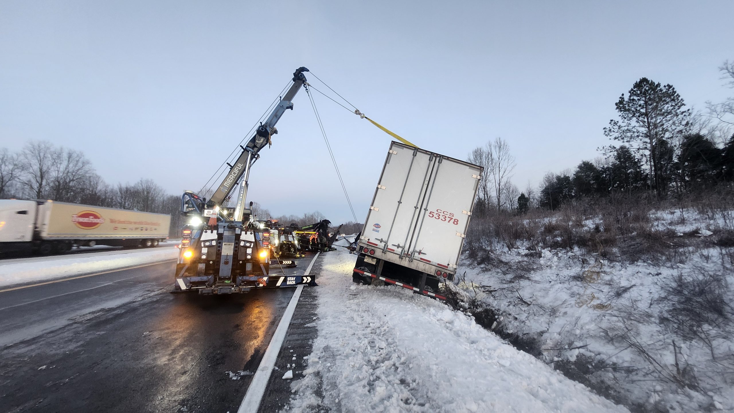 Riddle's 24 Hour Towing & Lockout, Llc Gallery (15)