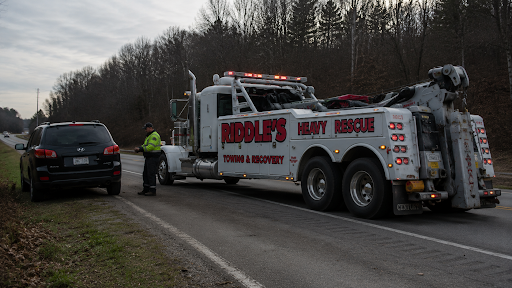 Riddle's 24 Hour Towing & Lockout, Llc Towing What To Expect When Calling For Help